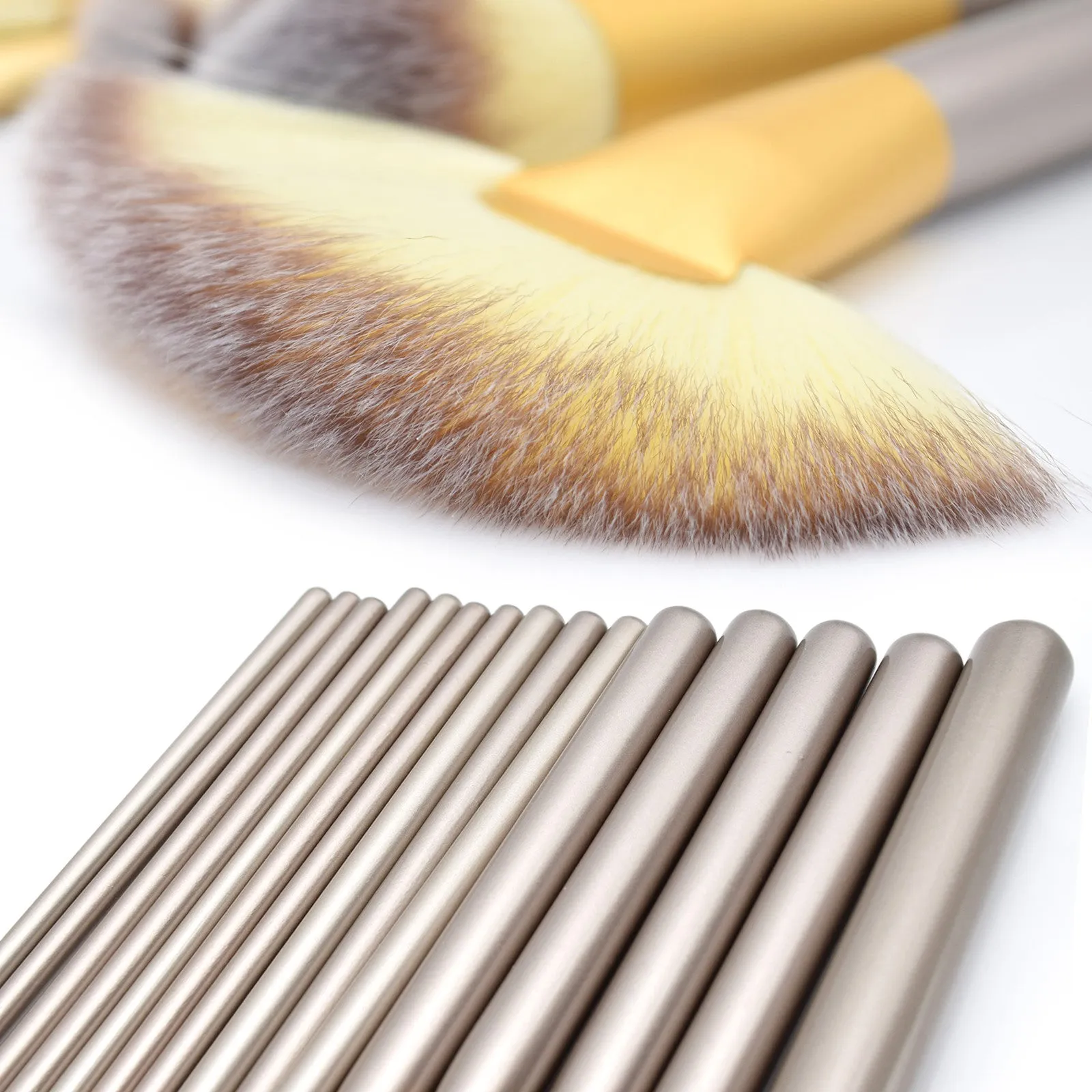 24 Brushes Set   PU Bag