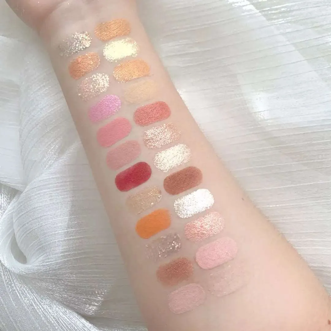 24 Colors Strawberry Girl Eyeshadow Palette Cute Cosmetics for Females