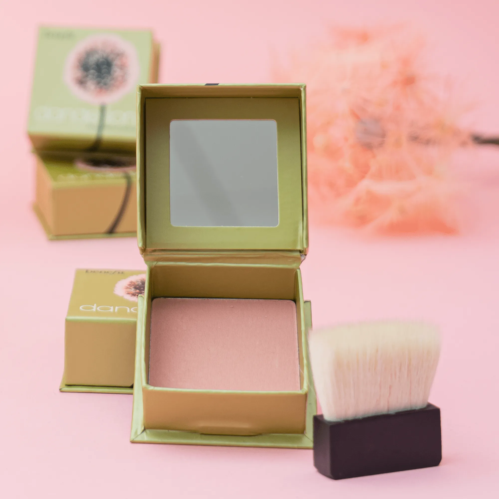 Benefit Dandelion Brightening Face Powder