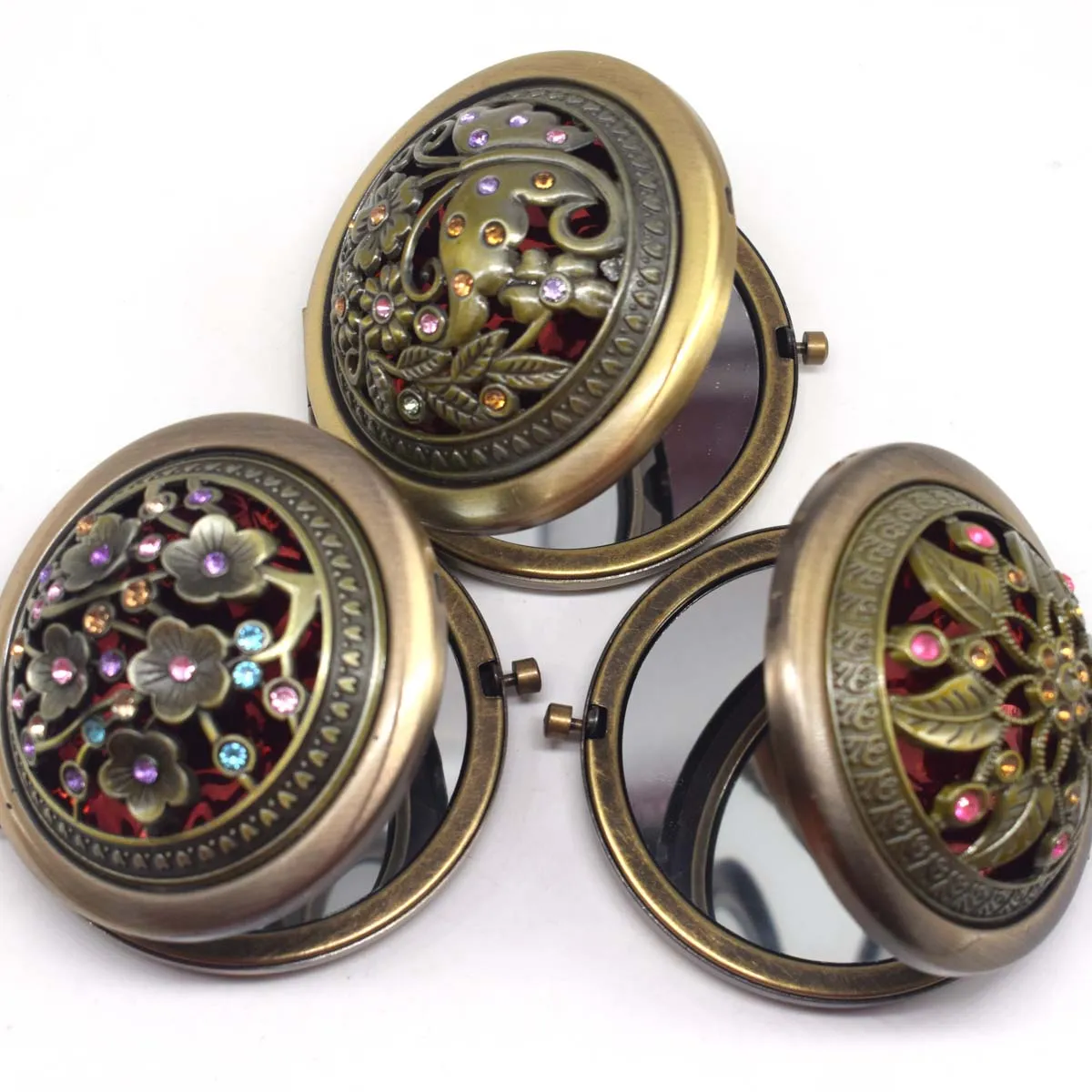 Bessie - Dark Academia Bronze Color Flower Portable Pocket Mirror
