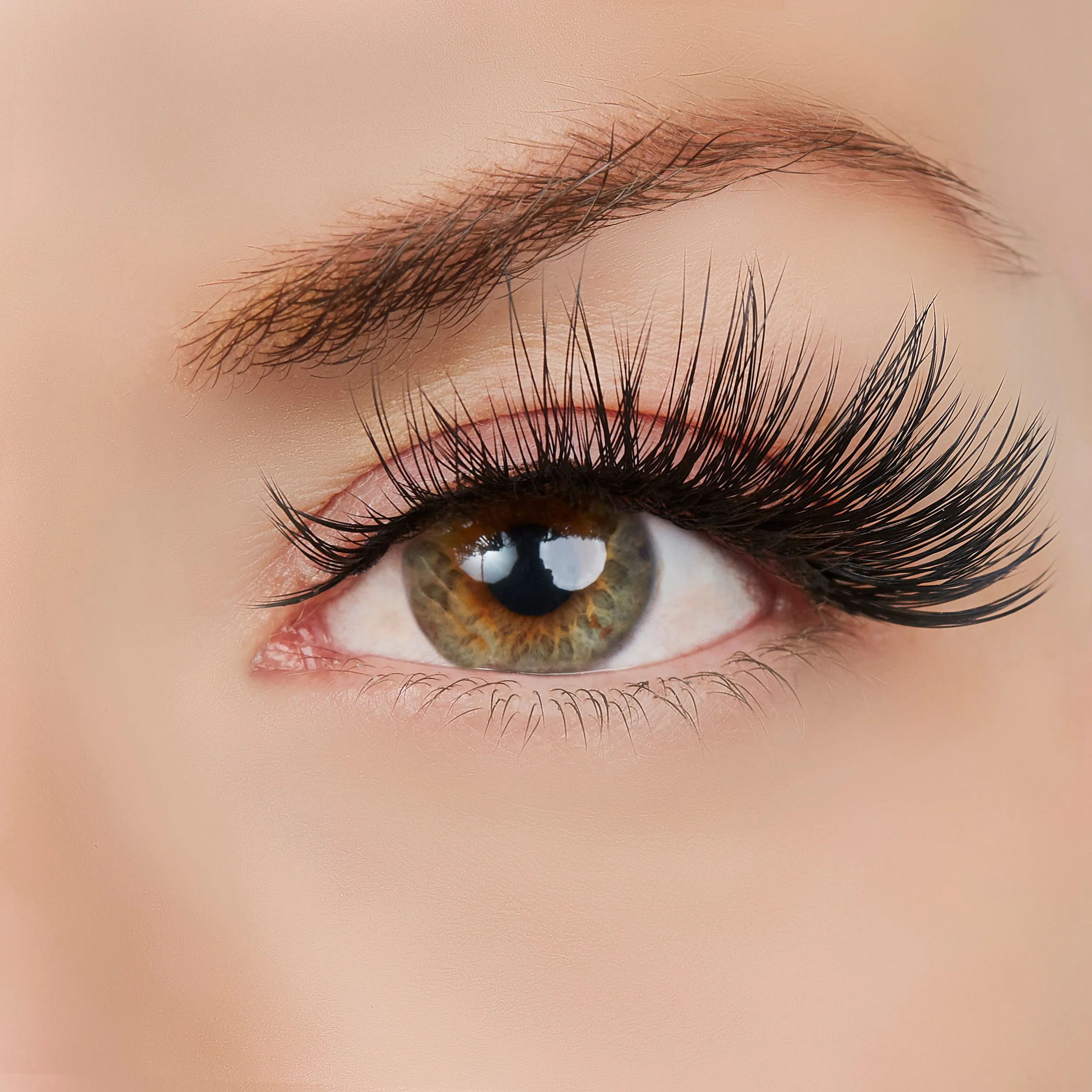 Center of Attention Lash Style by True Beauty Lashes