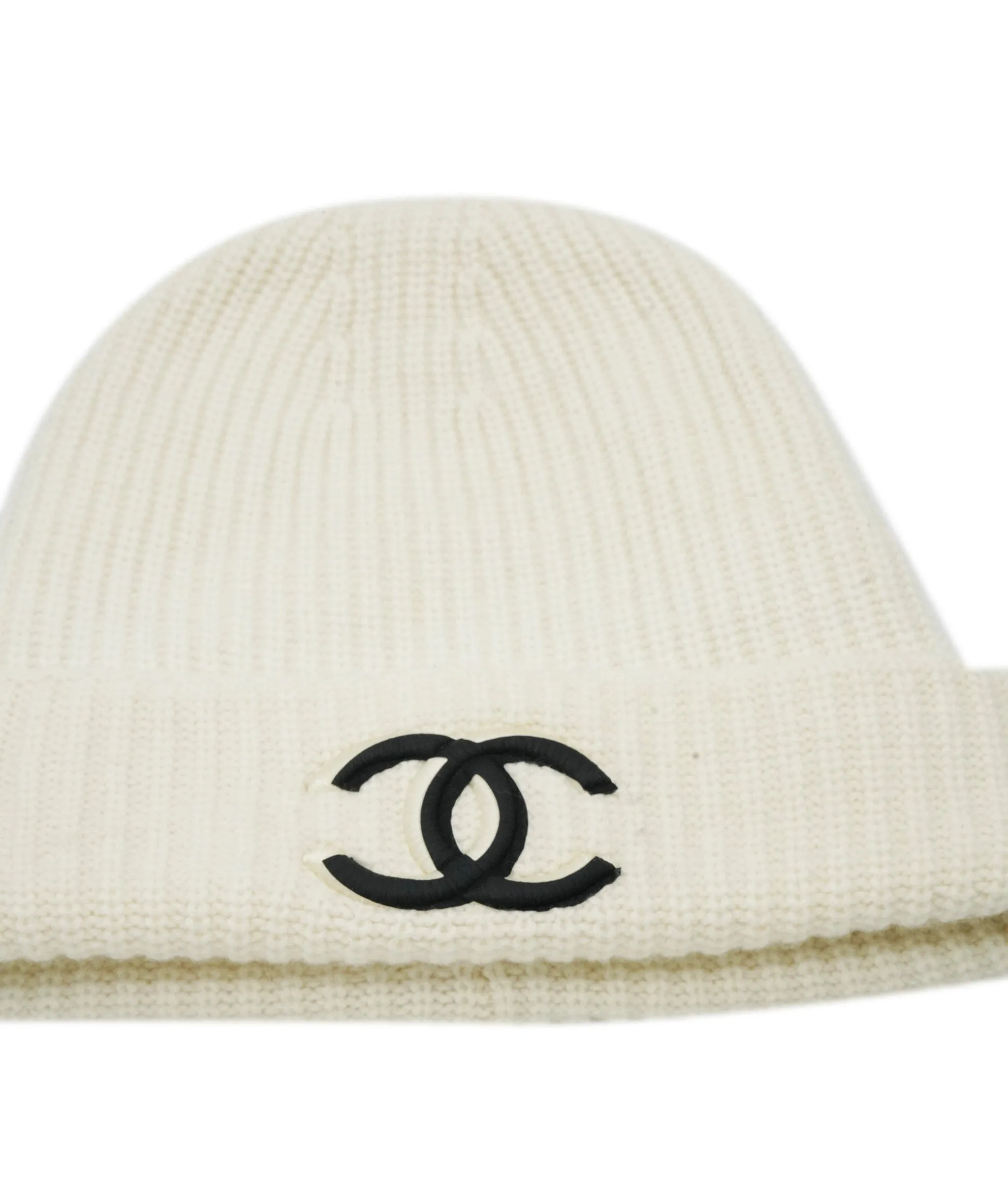 Chanel CC Cream Cashmere Beanie  ALL0530