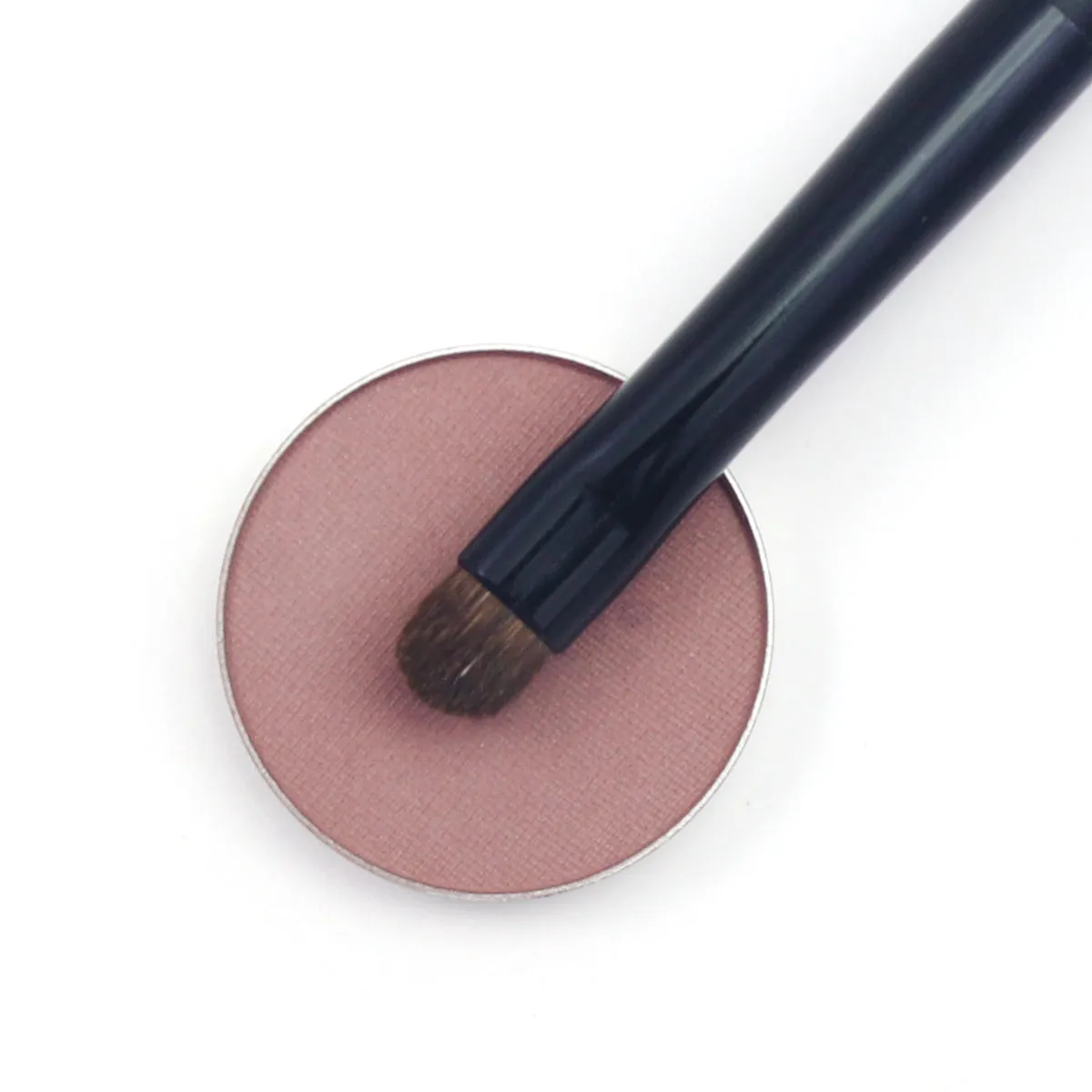 Detail Small Oval Eyeshadow Brush