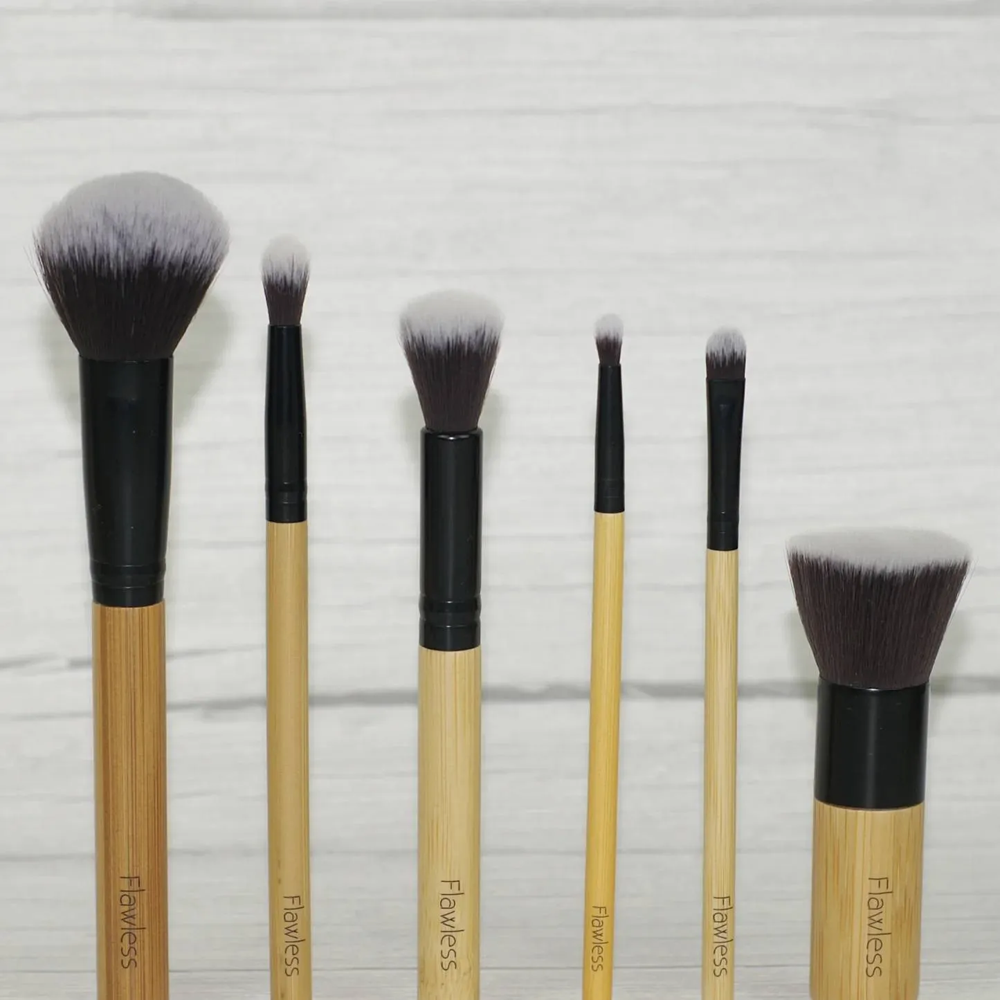 Dewy Skin Bamboo Brush Set - Make Up Brushes