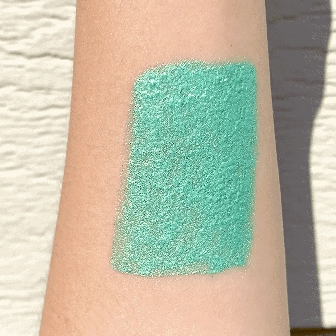 DIAMOND SHARTS SPARKLE CREAM SHADOW - 10 Standing Ovation