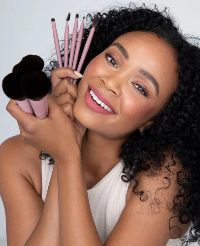 Hannah Martin x Ciaté London - Face Contour Brush