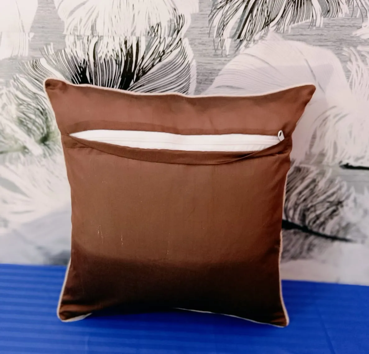 JDX Luxurious Hotel Quality Leaf Pattern Cushion Cover 16x16 Inches