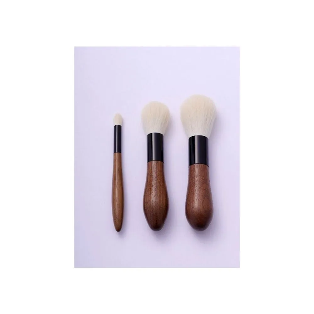 Koyomo Walnut Shibucha Cheek Brush, Hana Series