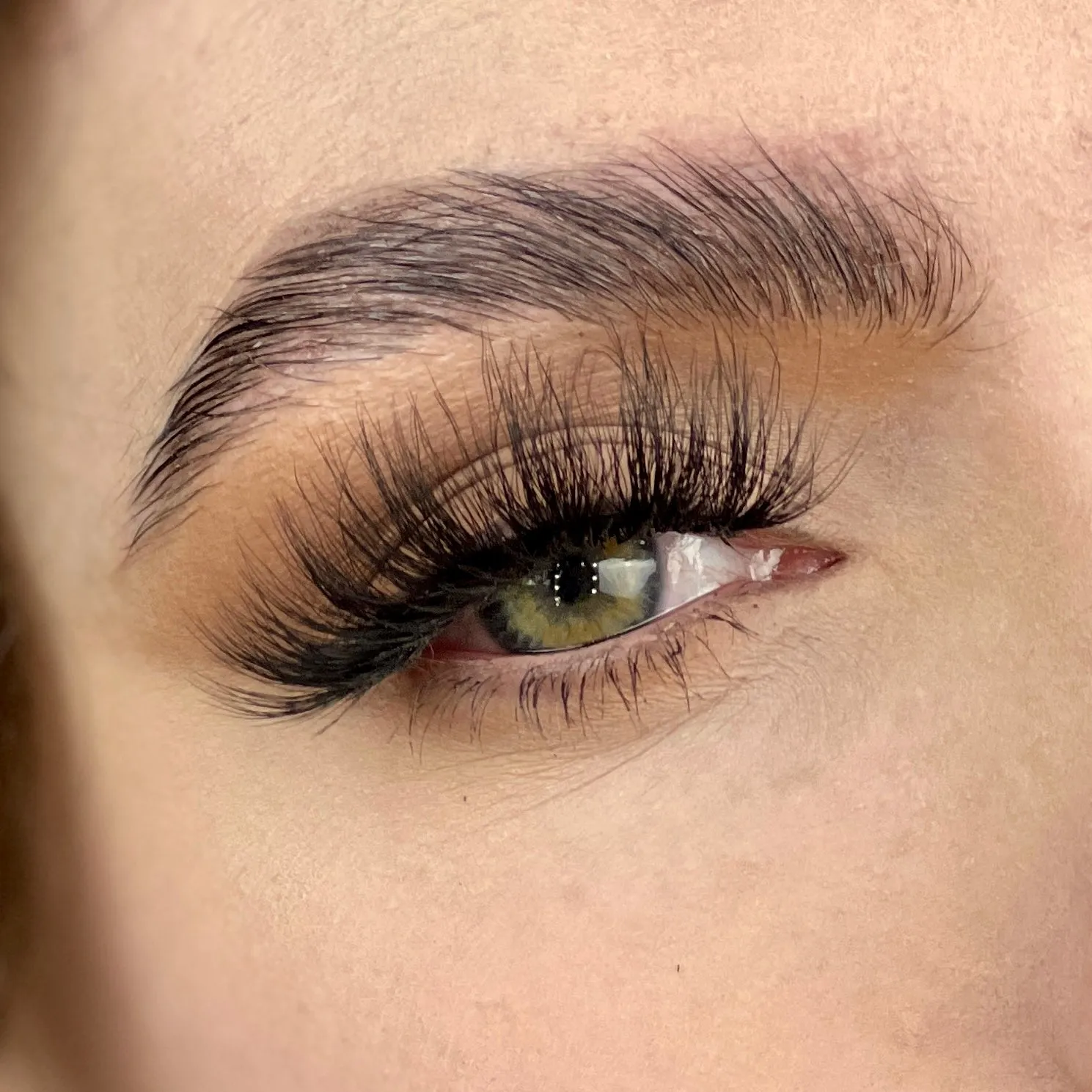 Lash Unlimited Luxury Strip Lashes LU4