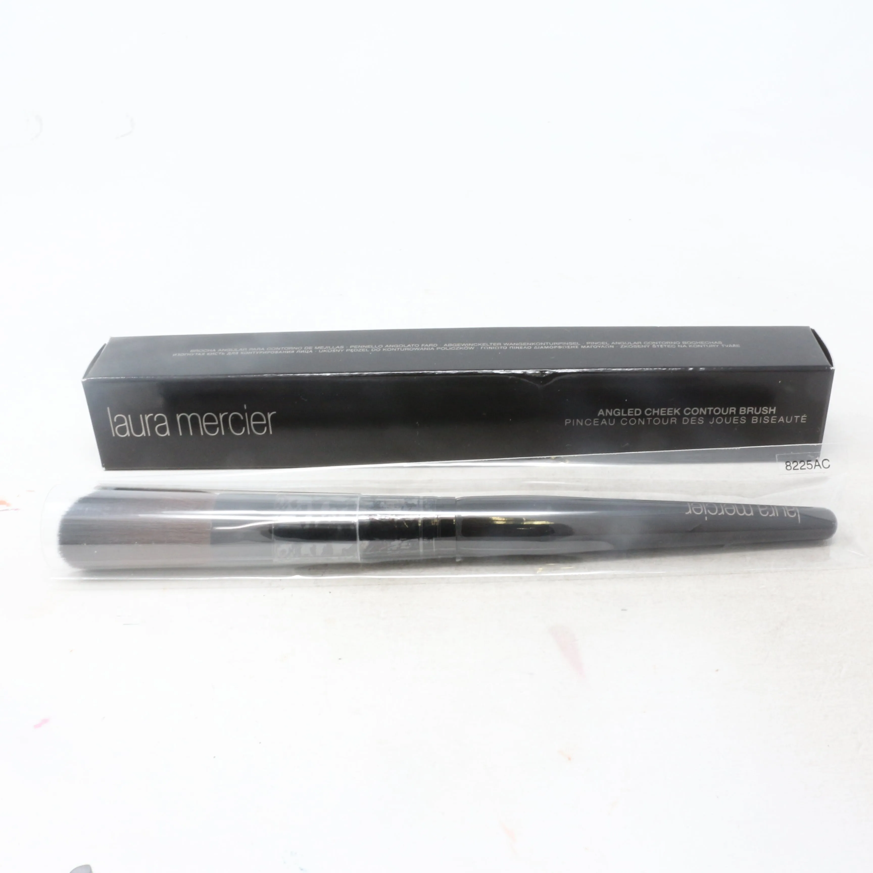 Laura Mercier Angle Cheek Contour Brush  / New With Box