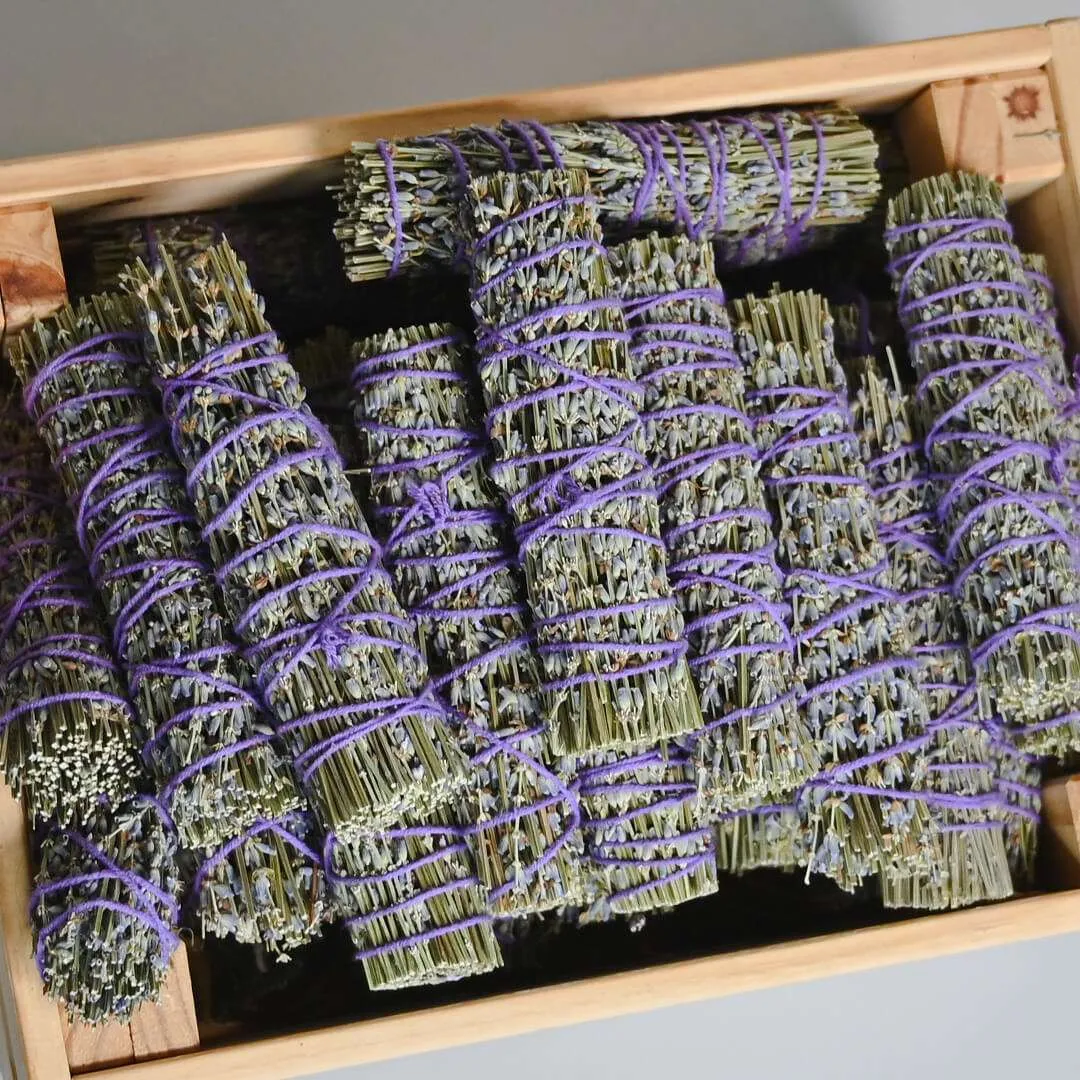 Lavender Smudge Stick (Lavandula Angustifolia)