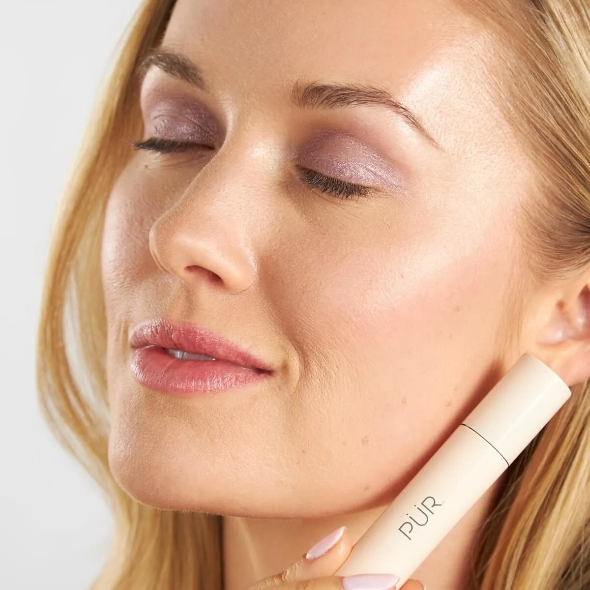 On Point Tint Creamy Eyeshadow & Primer with Peptides
