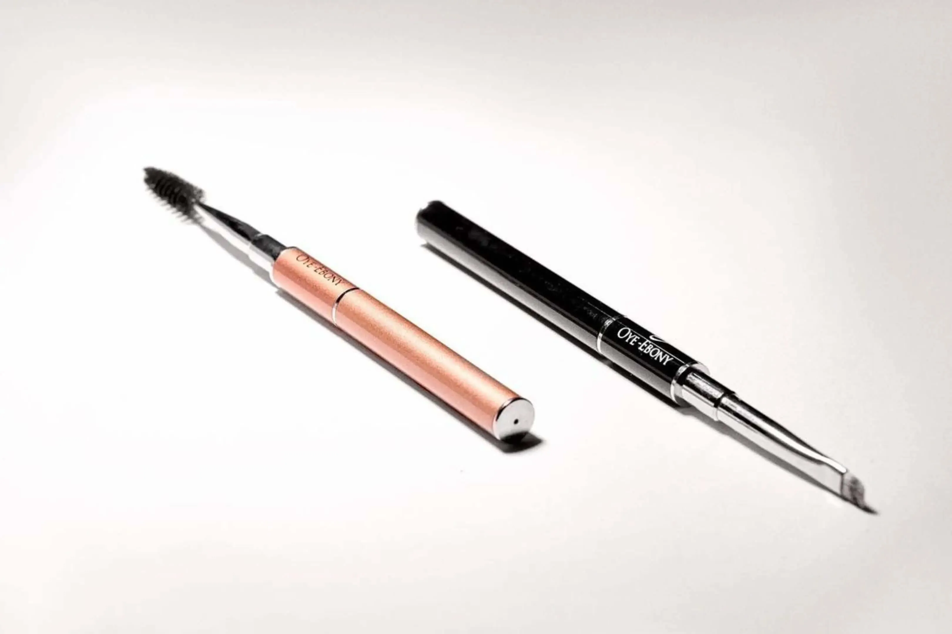 Oye Ebony Dual Brow Brush