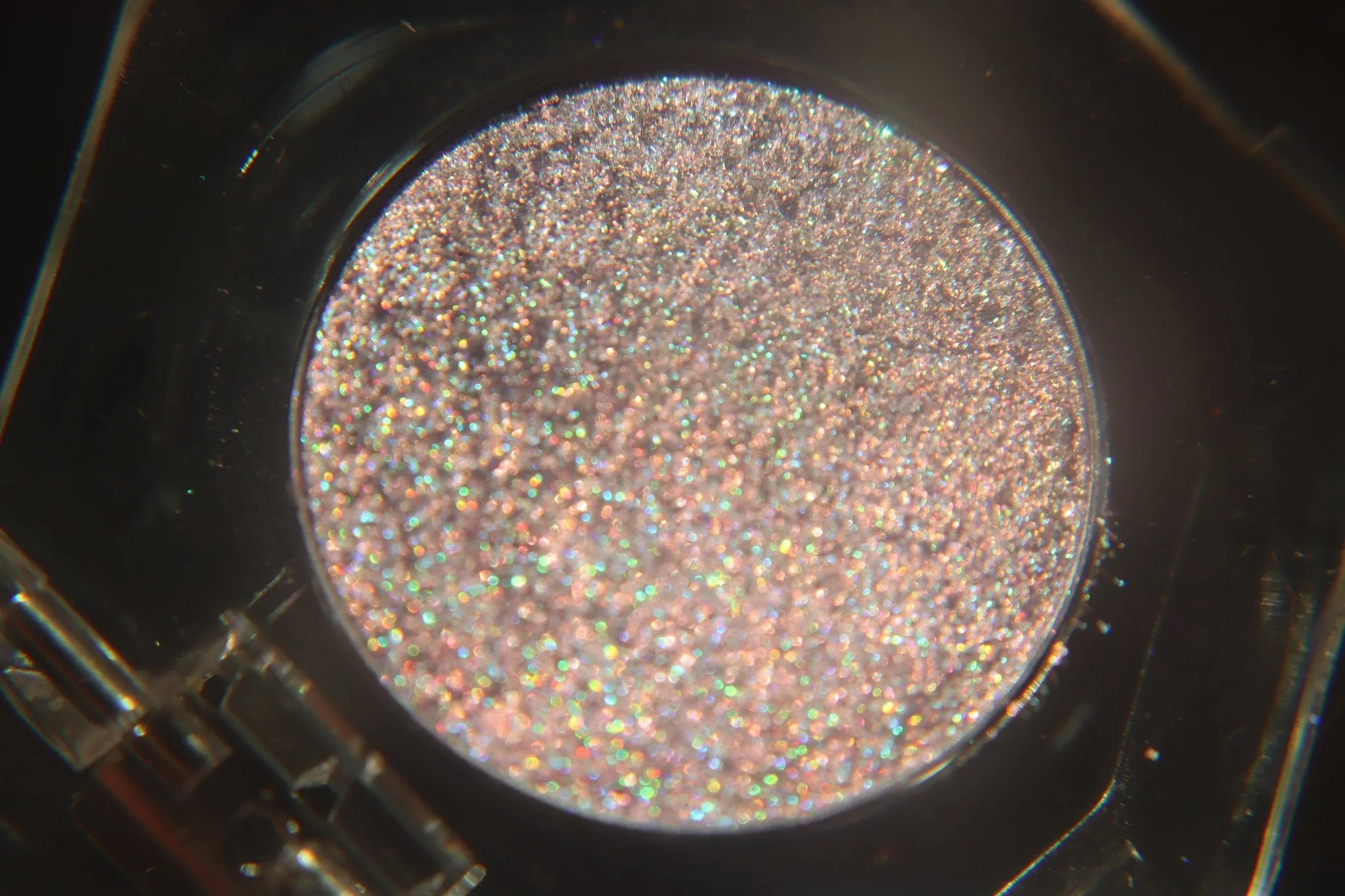 Pressed Holochrome Eyeshadow