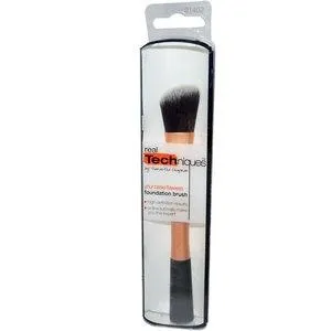 Real Techniques Foundation Brush