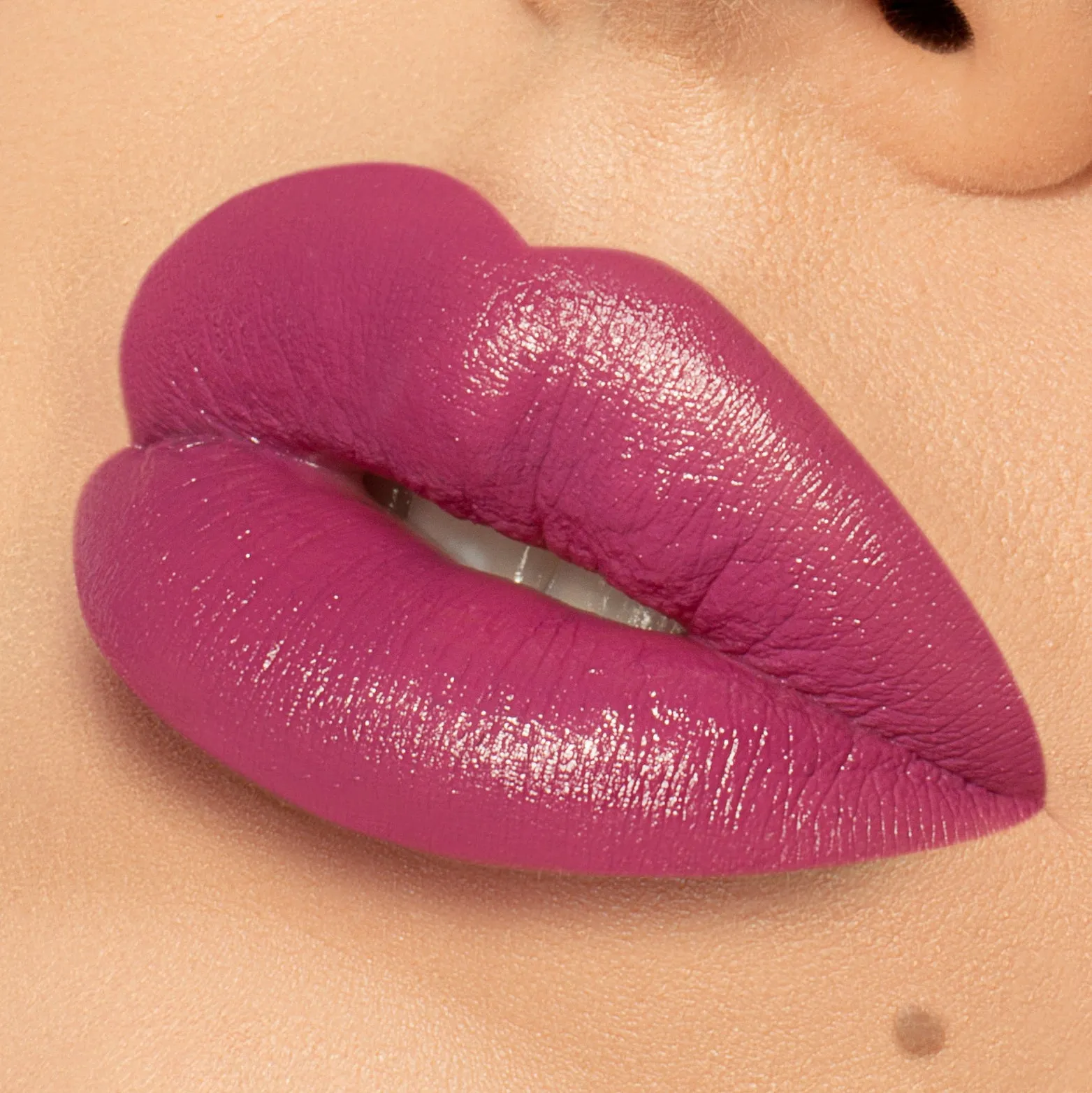 RED VELVET LIPSTICK
