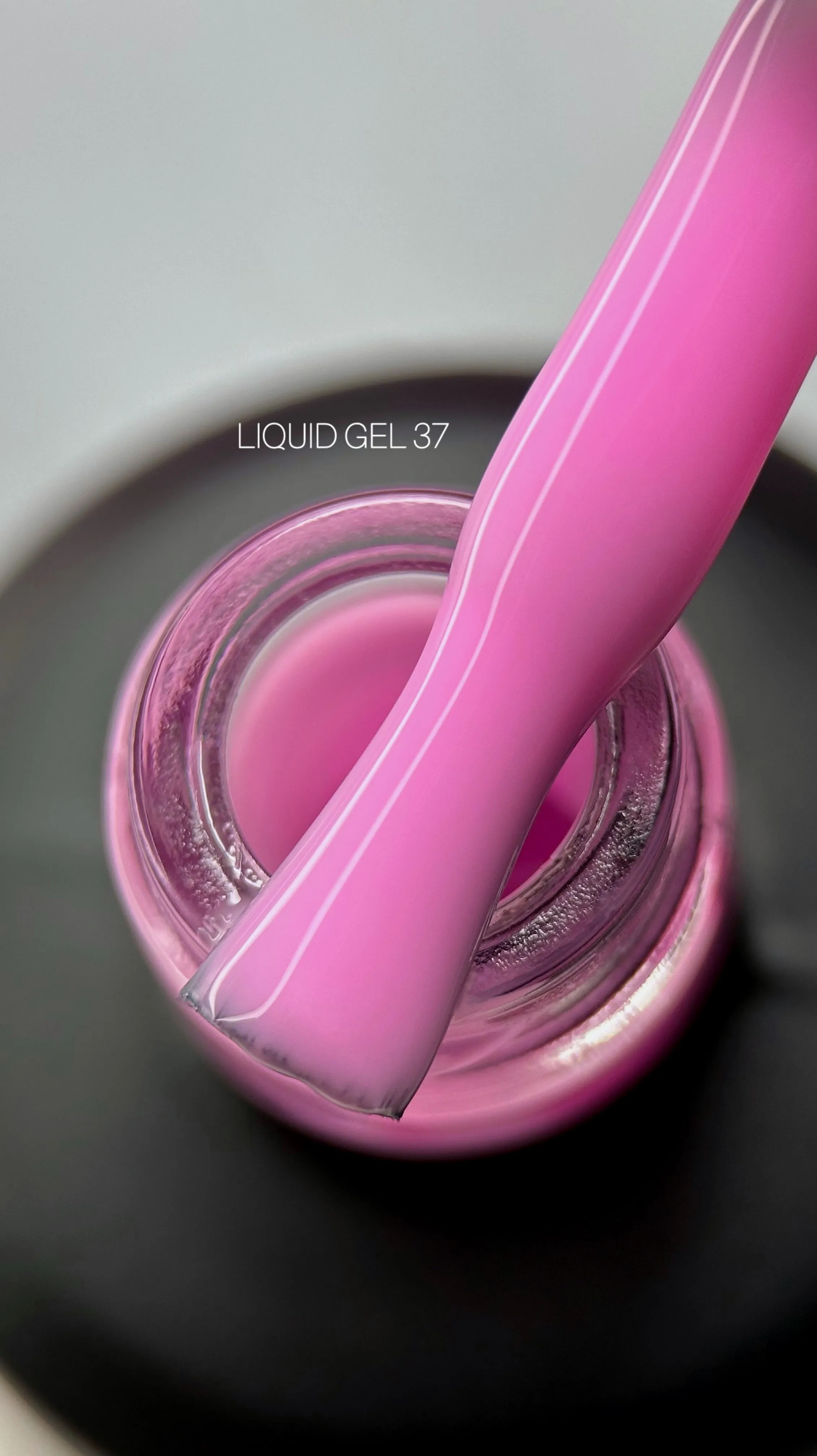 SAGA Liquid gel light pink 30 ml #37