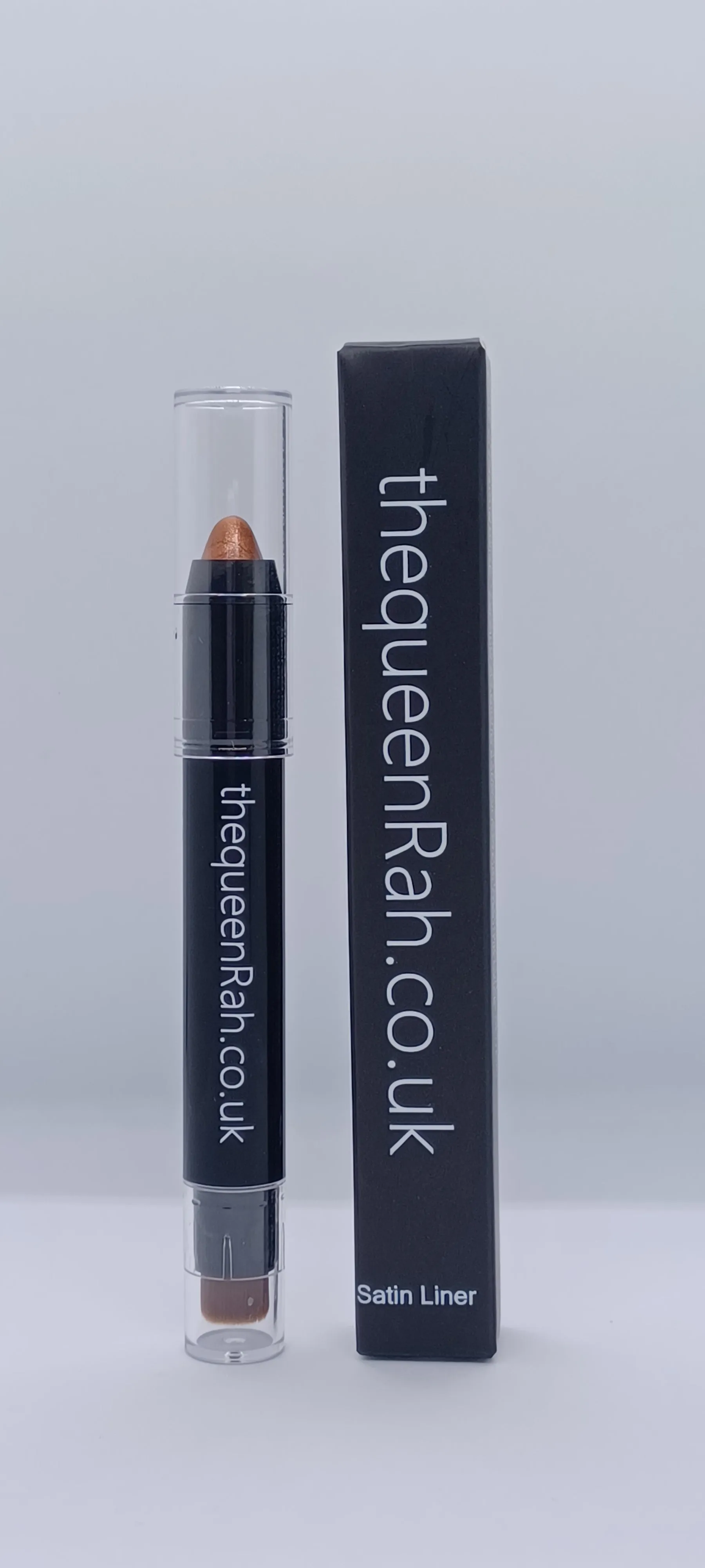 Satin eye-shadow & with brush