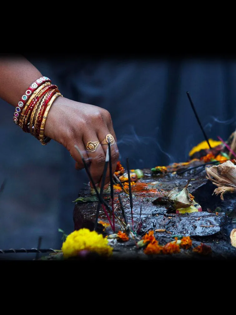 Satya Incense Sticks SANDALWOOD • 15g
