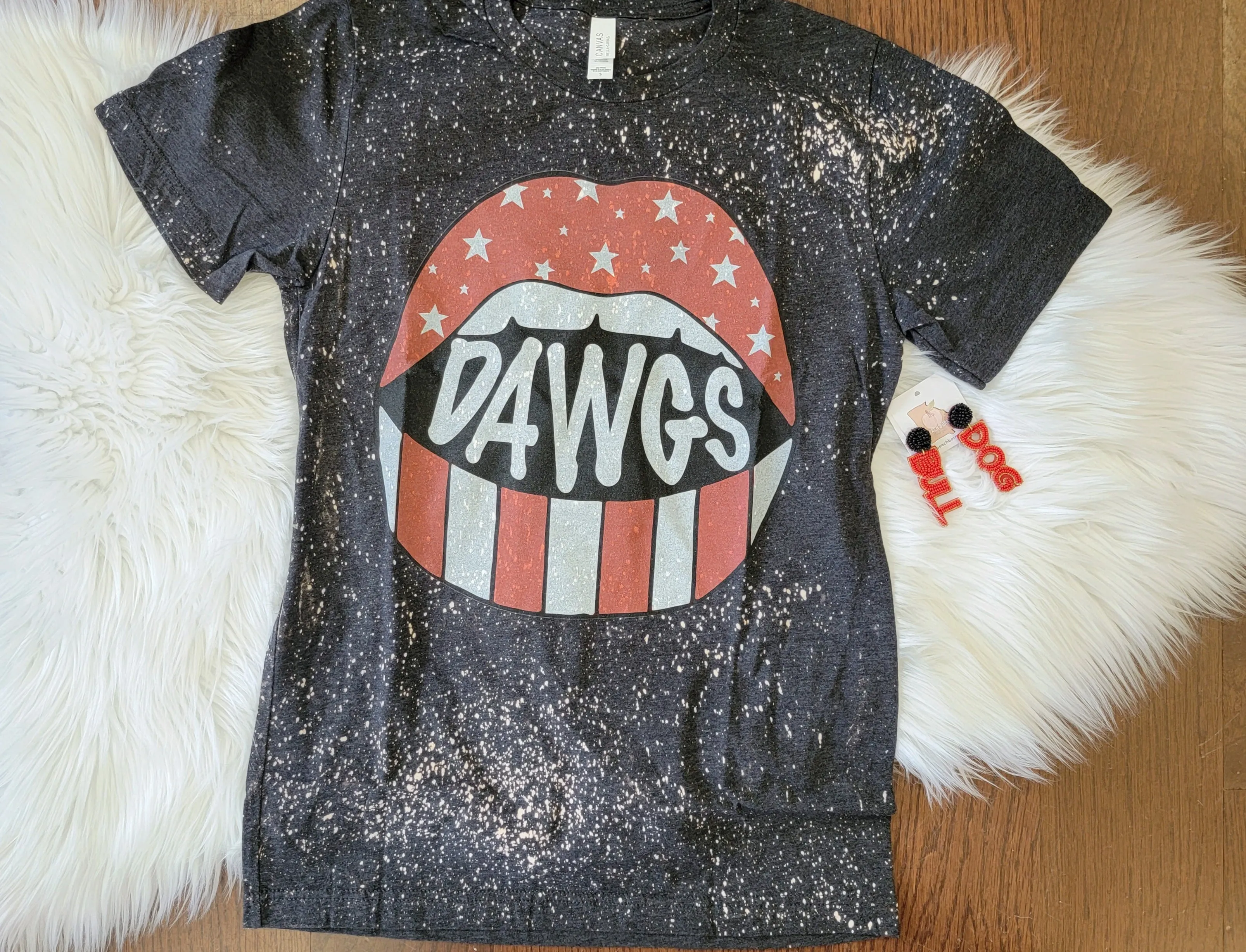 Screaming DAWGS Tee