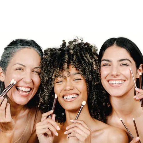 Sustainable Luxury Crease Brush