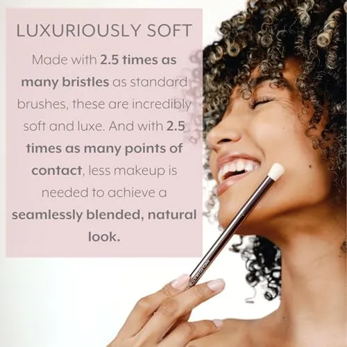 Sustainable Luxury Crease Brush