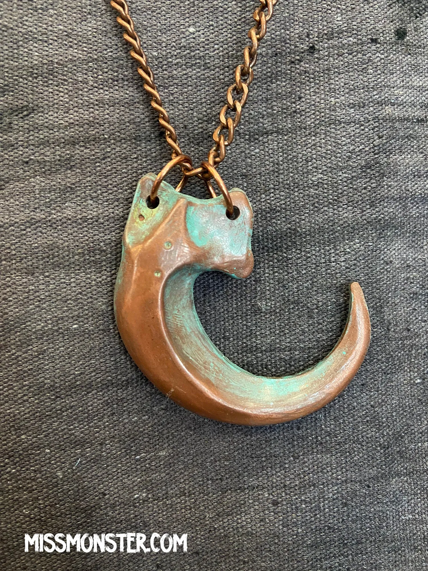 TRANSLUSCENT IRIDESCENT CLAW PENDANT (DARK)